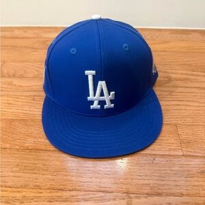 Los Angeles Dodgers 2025 World Series Champions Side Patch
SnapBack cap yamava